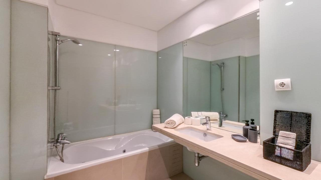 Movenpick Apartment Фуншал Экстерьер фото